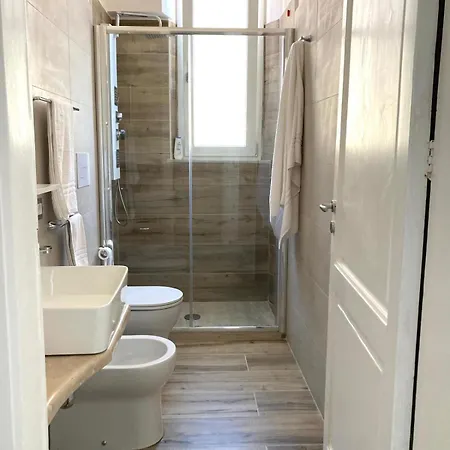 Elegante Stanza Nel Cuore Di Guest house